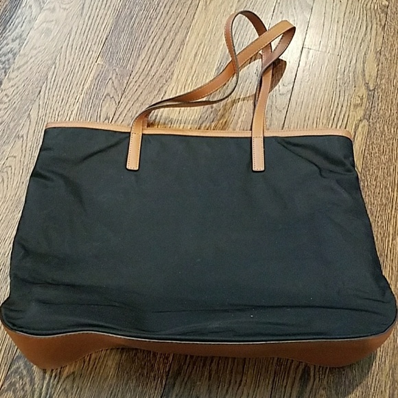 Michael Kors Pocket Book - Picture 4 of 5